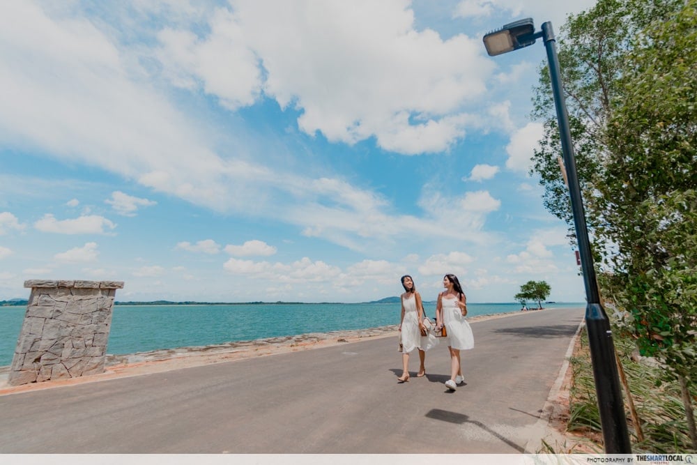 cycling & walking trail