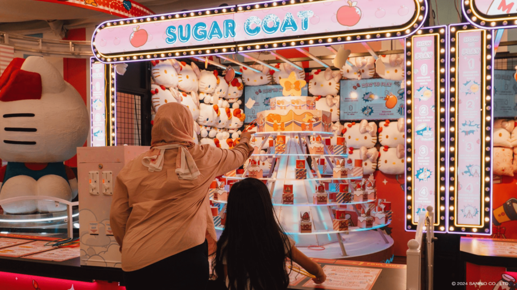 Hello Kitty Festive Wonderland - Sugar coat booth