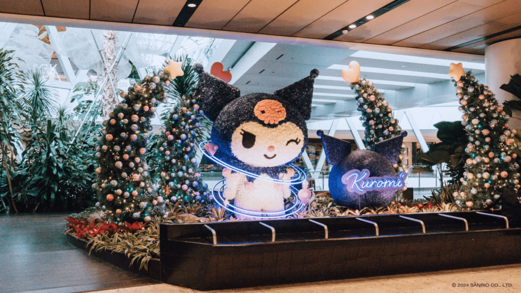 Hello Kitty Festive Wonderland - Kuromi sculpture