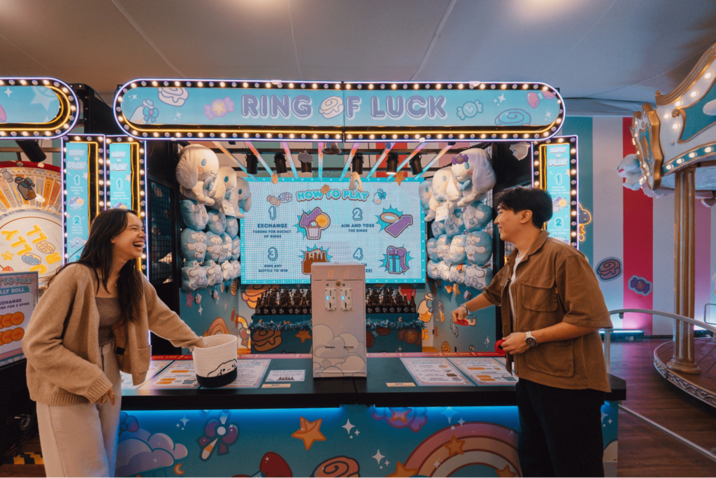 Hello Kitty Festive Wonderland - ring of luck booth